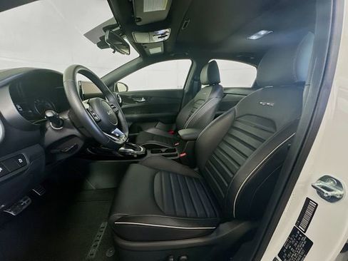 Used 2024 Kia Forte GT-Line w/ GT-Line Premium Package image 12