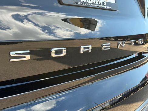 Used 2021 Kia Sorento S w/ Panoramic Sunroof Package FWD image 39