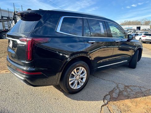 Used 2024 Cadillac XT6 Luxury image 34