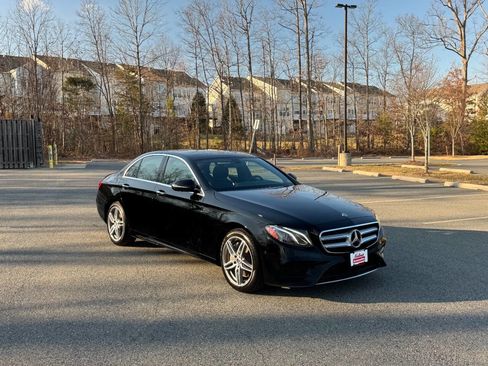 Used 2020 Mercedes-Benz E 350 4MATIC Sedan image 9