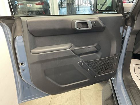 Used 2025 Ford Bronco Badlands w/ Sasquatch Package AWD/4WD image 9