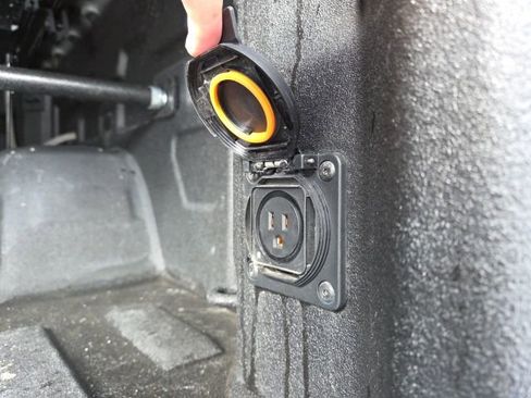 Used 2023 GMC Sierra 1500 Elevation w/ Preferred Package image 28