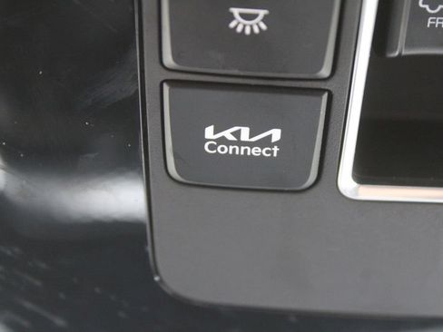 Used 2023 Kia Carnival SX Prestige FWD image 67
