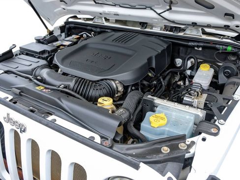 Used 2018 Jeep Wrangler Sport AWD/4WD image 45
