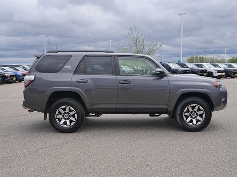 Used 2020 Toyota 4Runner TRD Off-Road Premium AWD/4WD image 5
