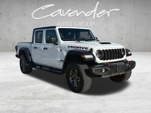 Used 2024 Jeep Gladiator Mojave w/ Convenience Group AWD/4WD image 2
