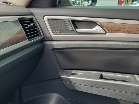 Used 2019 Volkswagen Atlas SEL Premium image 31