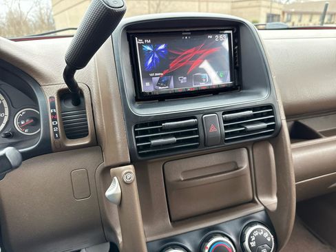 Used 2004 Honda CR-V LX image 13