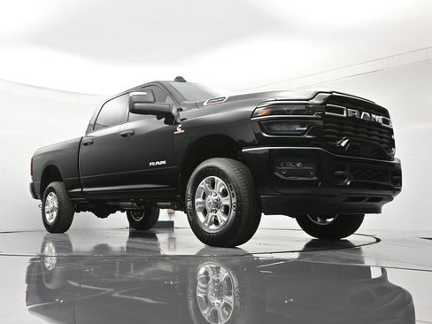 New 2026 RAM 2500 Big Horn AWD/4WD image 38