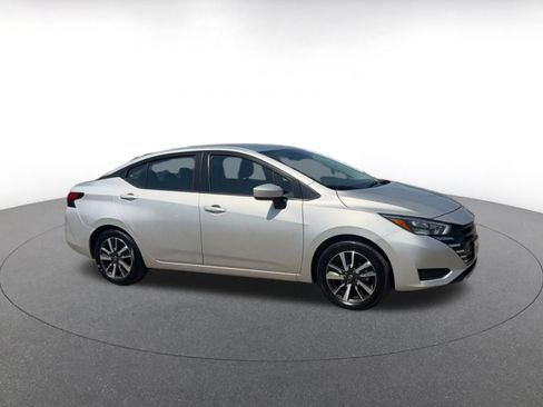 Used 2025 Nissan Versa SV FWD image 2
