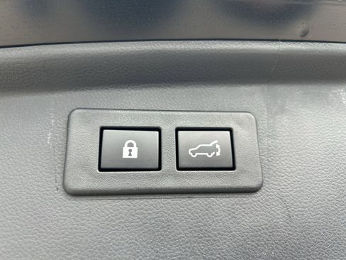 Used 2023 Subaru Outback Touring image 28