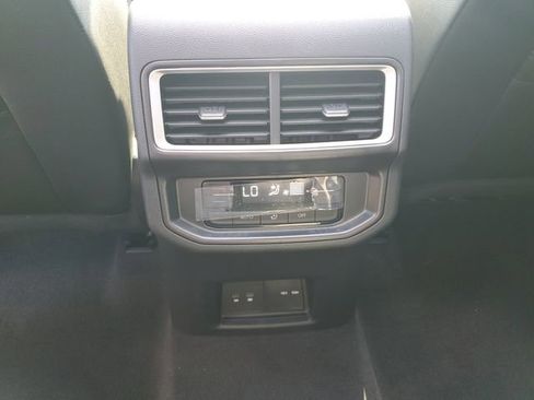 New 2026 Volkswagen Atlas SE image 15