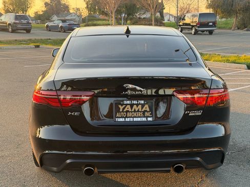 Used 2020 Jaguar XE S image 8
