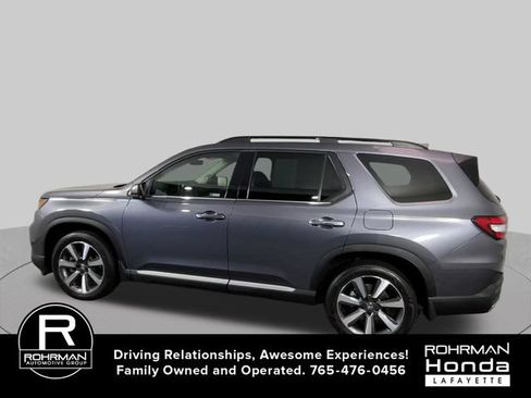 Used 2024 Honda Pilot Touring image 6