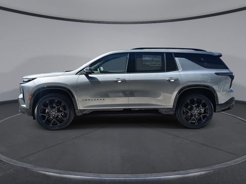 New 2026 Chevrolet Traverse RS w/ LPO, Floor Liner Package AWD/4WD image 5