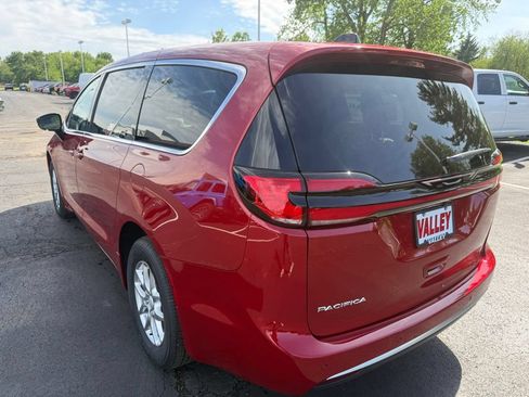 New 2027 Chrysler Pacifica Select w/ Family Tech Group FWD image 5