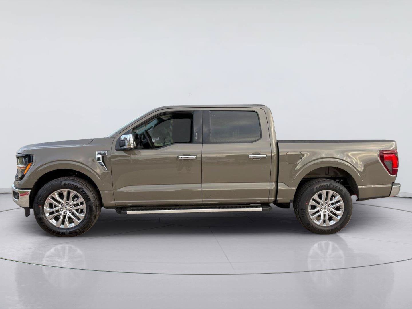 Used 2026 Ford F150 XLT w/ Equipment Group 302A MID AWD/4WD image 3