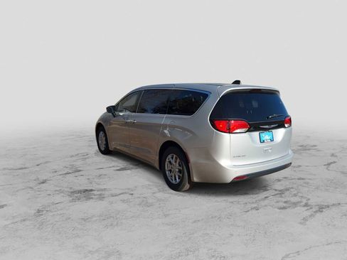 New 2026 Chrysler Voyager LX image 6