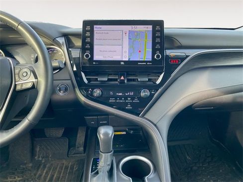 Used 2024 Toyota Camry XLE image 11