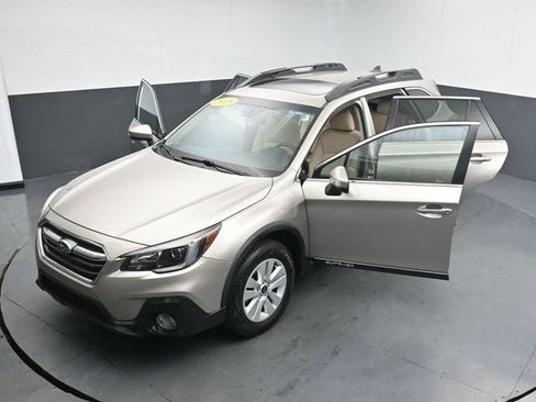 Used 2018 Subaru Outback 2.5i Premium image 36