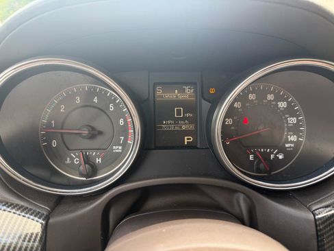 Used 2011 Jeep Grand Cherokee Overland AWD/4WD image 19