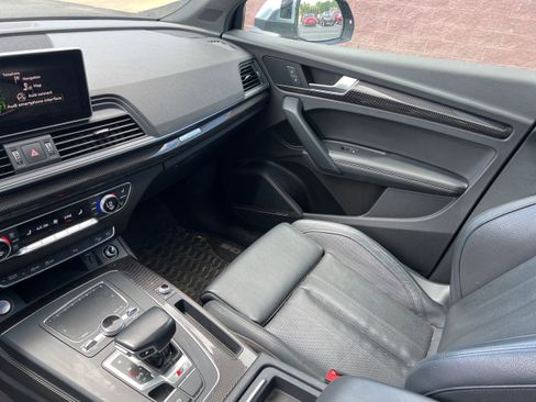 Used 2018 Audi SQ5 Prestige w/ Prestige Package AWD/4WD image 8