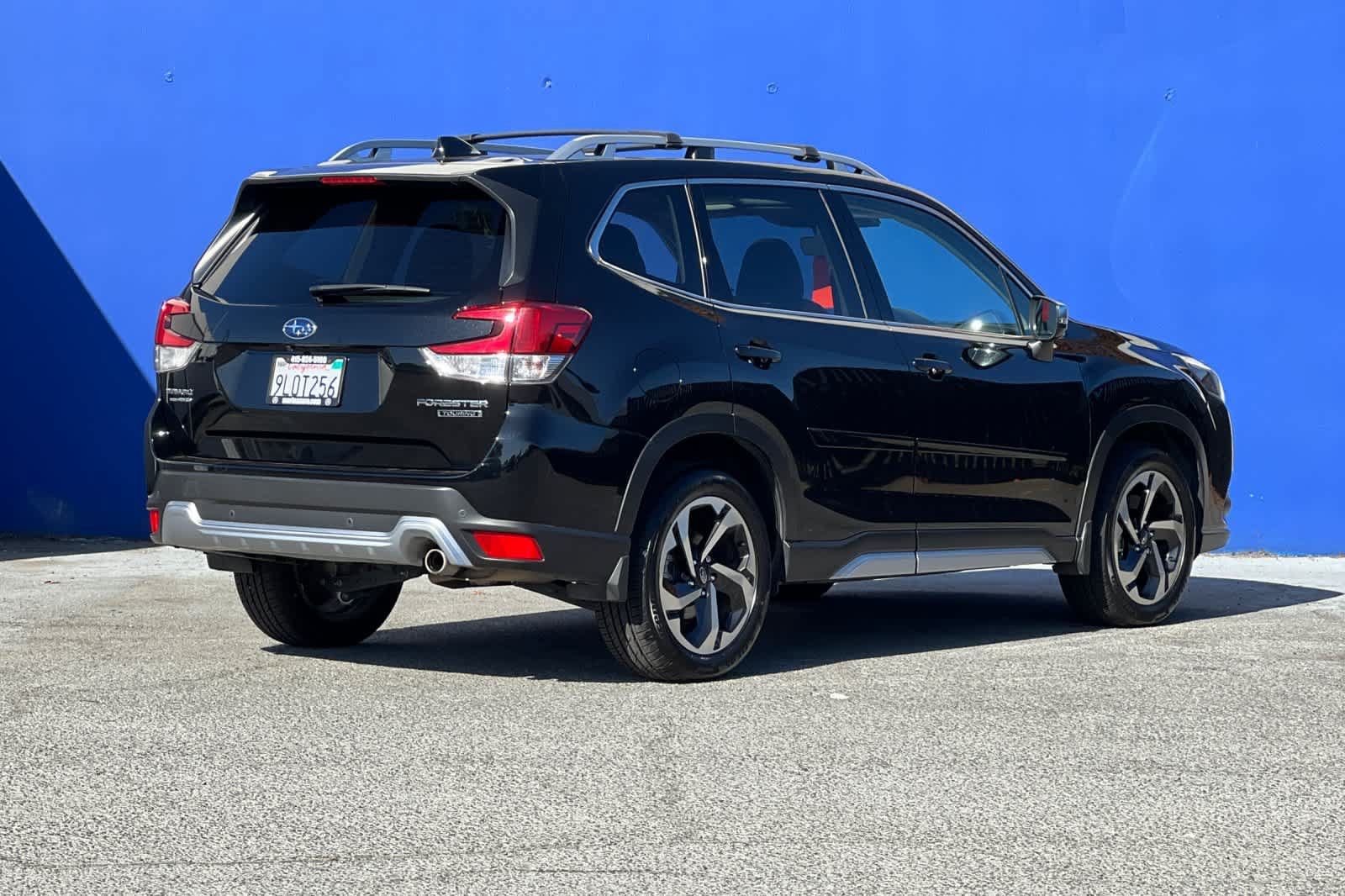 Used 2024 Subaru Forester Touring AWD/4WD image 3