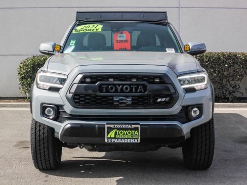 Used 2021 Toyota Tacoma TRD Off-Road w/ Technology Package image 2