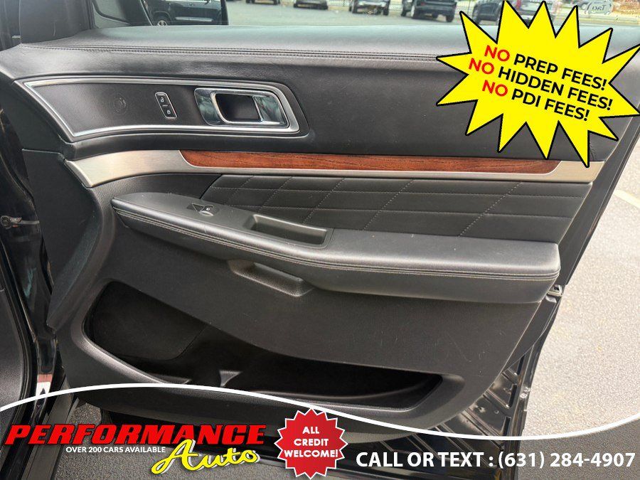 Used 2017 Ford Explorer Platinum AWD/4WD image 29
