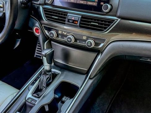 Used 2020 Honda Accord Sport image 31