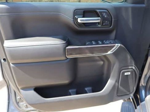 Used 2021 Chevrolet Silverado 1500 LTZ w/ Technology Package AWD/4WD image 19