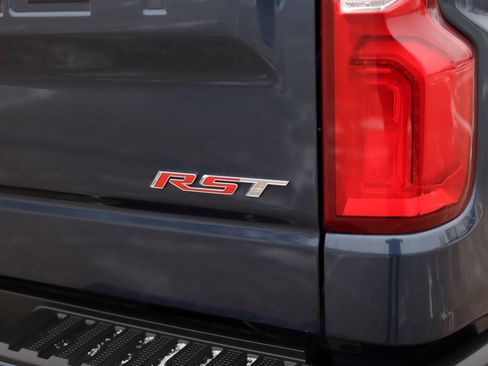 Used 2020 Chevrolet Silverado 1500 RST image 36