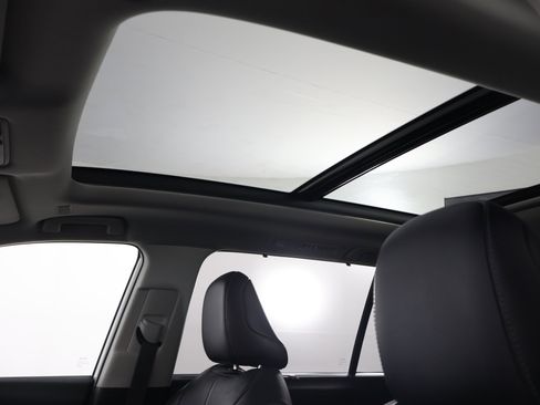 Used 2025 Toyota Grand Highlander Platinum image 41