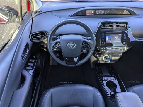 Used 2019 Toyota Prius XLE image 15