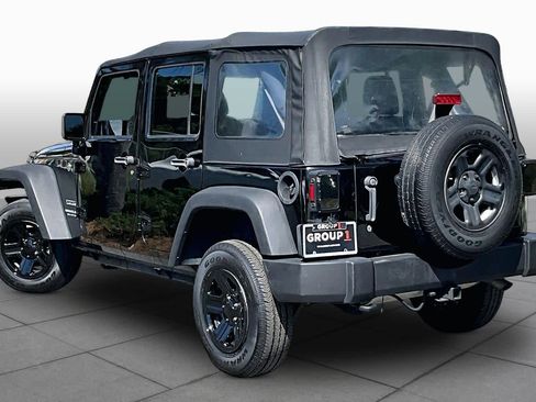 Used 2017 Jeep Wrangler Unlimited Sport w/ Connectivity Group AWD/4WD image 12