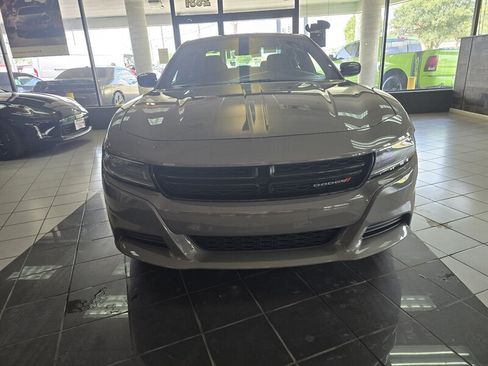 Used 2023 Dodge Charger SXT RWD image 2
