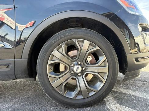 Used 2018 Ford Explorer Sport w/ Equipment Group 401A AWD/4WD image 32