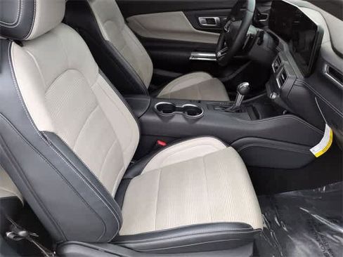 Used 2024 Ford Mustang GT Premium image 19