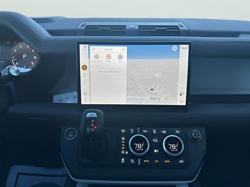 New 2025 Land Rover Defender 110 X-Dynamic SE image 28