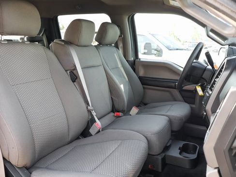 Used 2018 Ford F150 XLT w/ XTR Package image 34