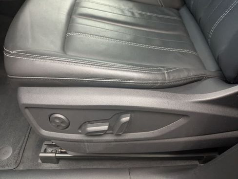 Certified 2023 Audi Q5 2.0T Premium w/ Convenience Package AWD/4WD image 8