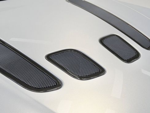 Used 2017 Aston Martin V12 Vantage S RWD image 43