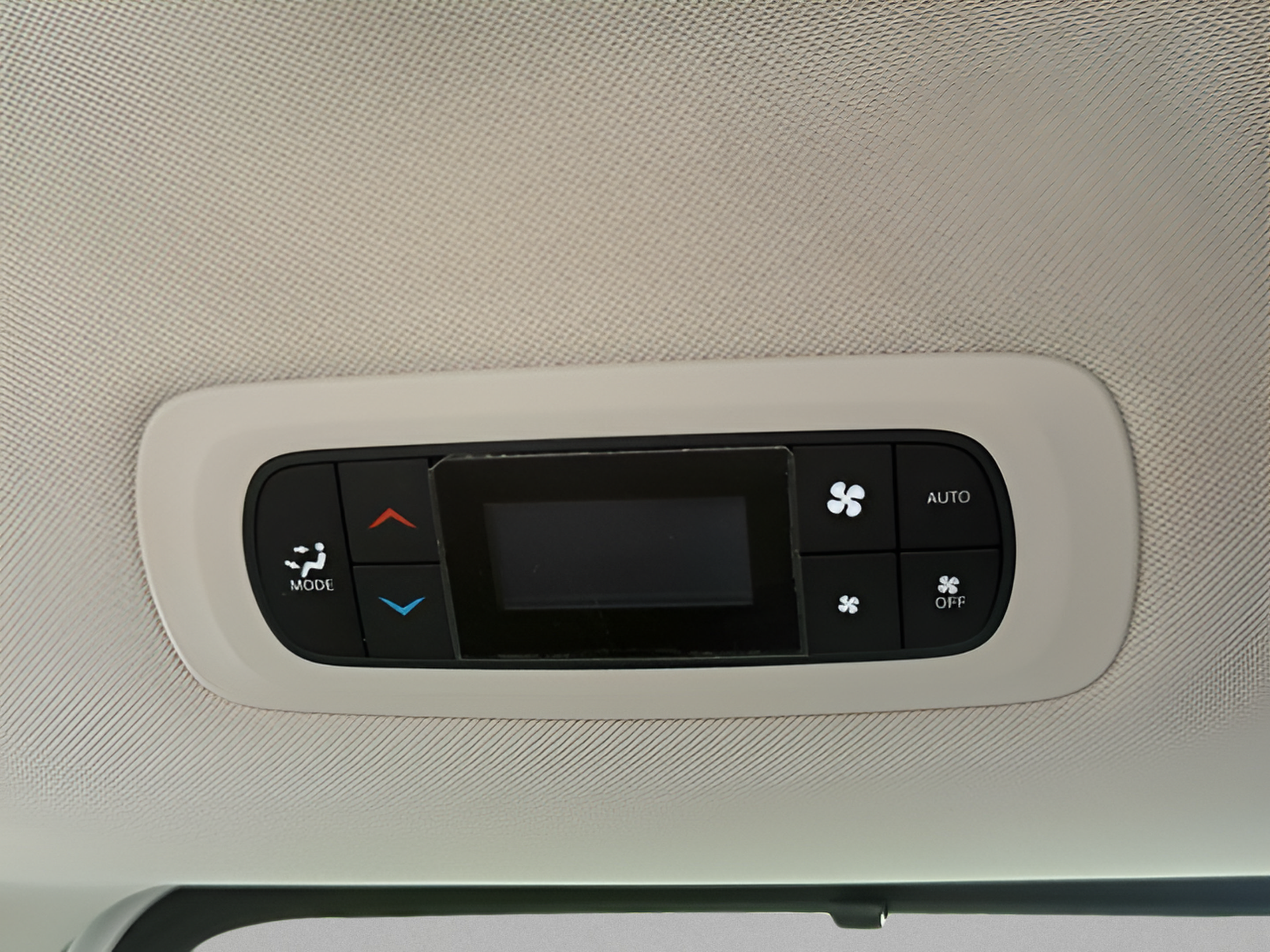 Used 2018 Chrysler Pacifica Touring Plus w/ Tire & Wheel Group FWD image 13