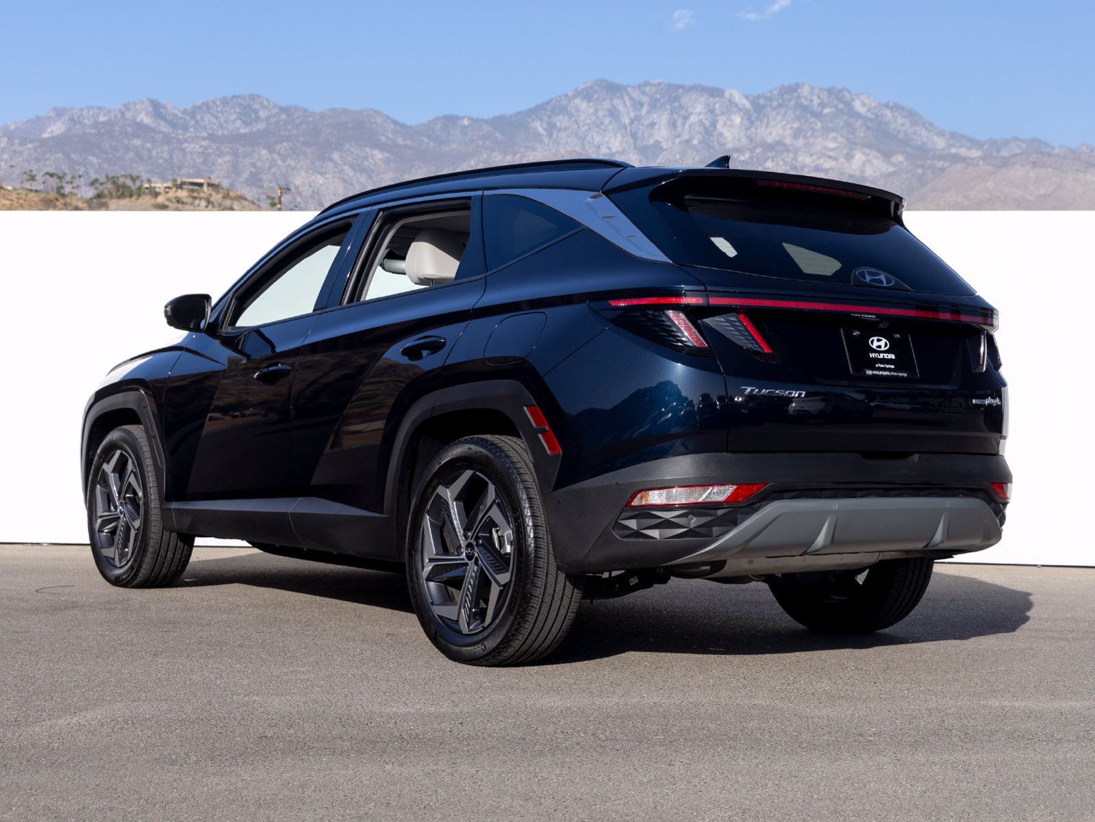 Used 2023 Hyundai Tucson Limited AWD/4WD image 4