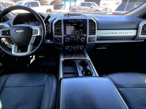 Used 2019 Ford F250 Lariat w/ Lariat Ultimate Package AWD/4WD image 16