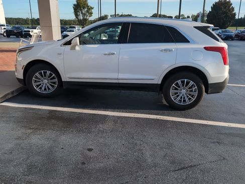 Used 2019 Cadillac XT5 Luxury FWD image 2