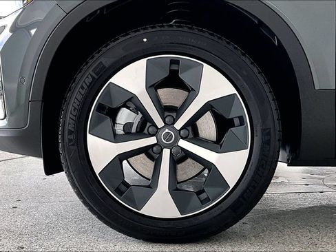 New 2026 Volvo XC40 B5 Plus w/ Climate Package AWD/4WD image 35