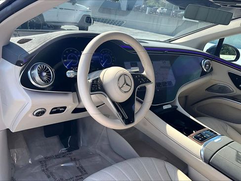 Used 2023 Mercedes-Benz EQS 580 4MATIC Sedan image 17