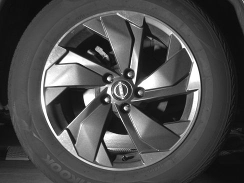 Used 2025 Nissan Rogue SV AWD/4WD image 15