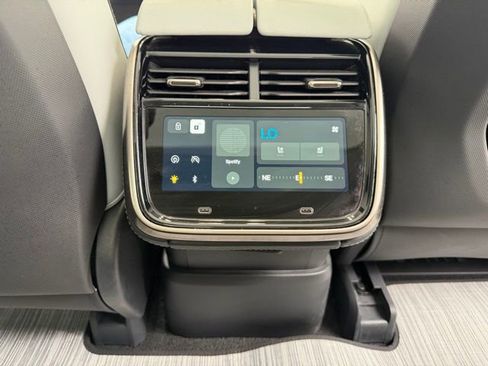 Used 2022 Rivian R1T Adventure image 28